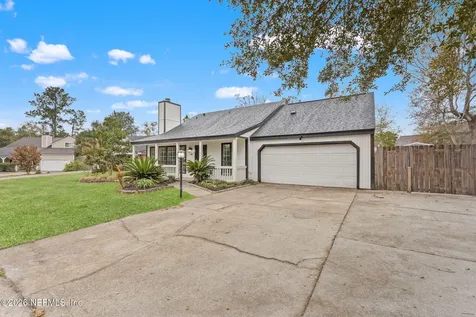 8190 Loch Lomond Lane Jacksonville FL 32244