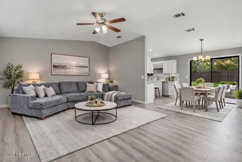 1816 Shannon Lake Drive Middleburg FL 32068