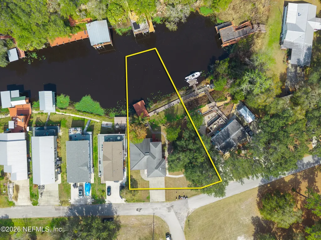 295 Maxwell Drive Welaka FL 32193