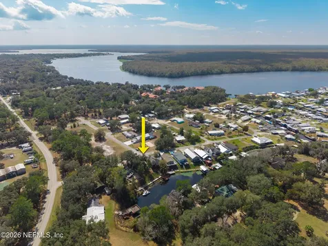 295 Maxwell Drive Welaka FL 32193