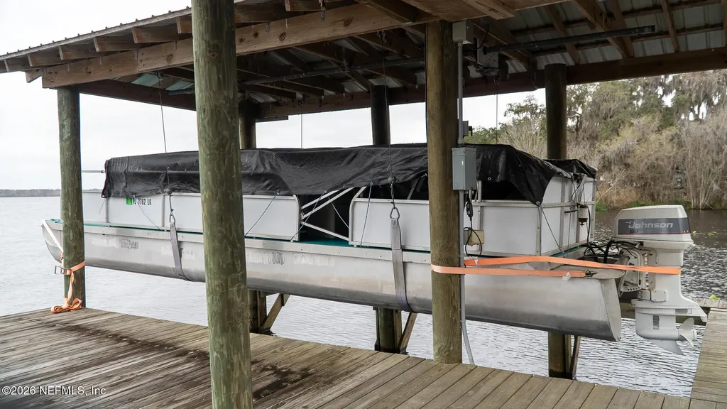 455 W River Road Palatka FL 32177