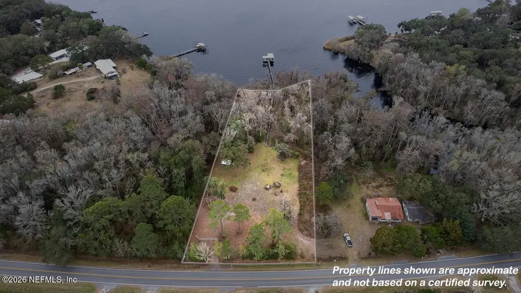 455 W River Road Palatka FL 32177