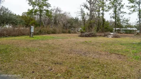 455 W River Road Palatka FL 32177