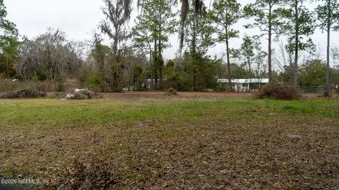455 W River Road Palatka FL 32177