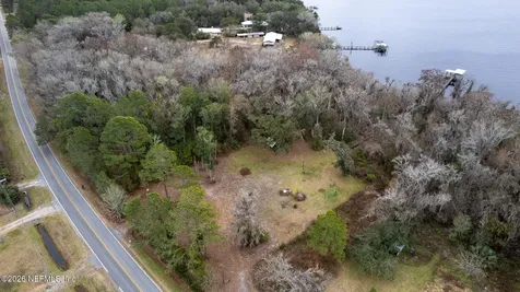 455 W River Road Palatka FL 32177