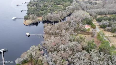 455 W River Road Palatka FL 32177