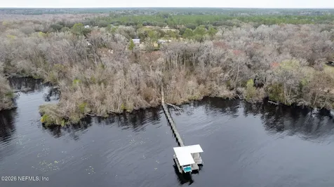455 W River Road Palatka FL 32177