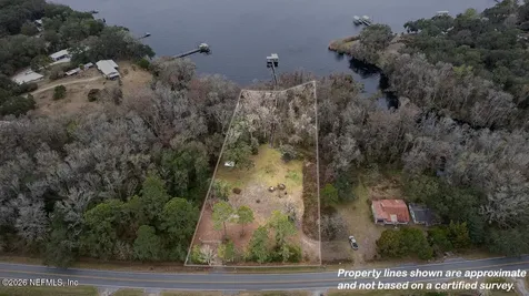 455 W River Road Palatka FL 32177