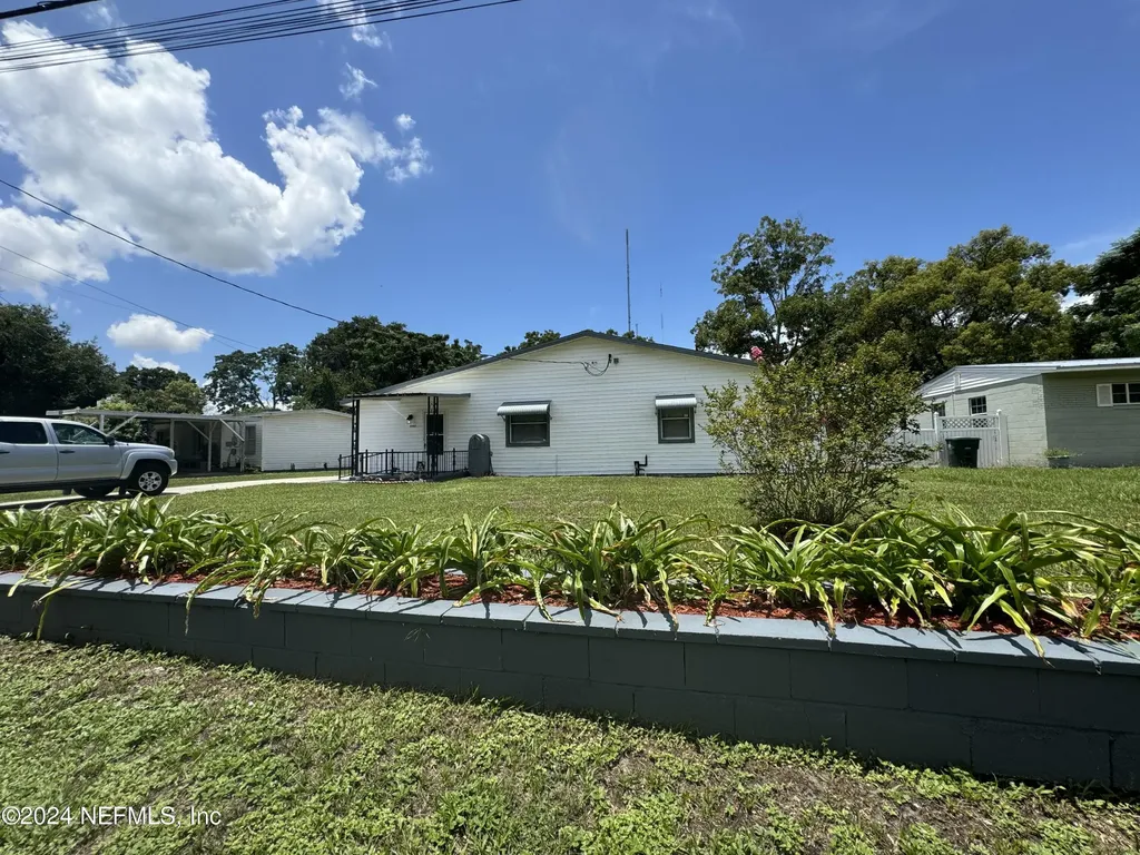 3842 Ruby Drive W Jacksonville FL 32246