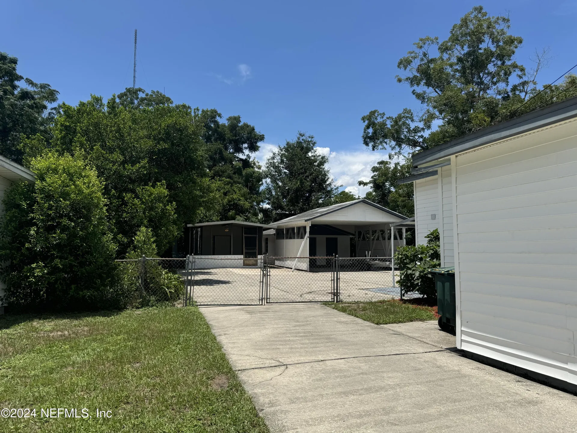 3842 Ruby Drive W Jacksonville FL 32246