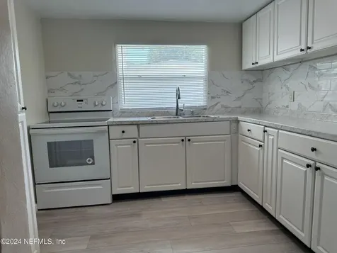 3842 Ruby Drive W Jacksonville FL 32246