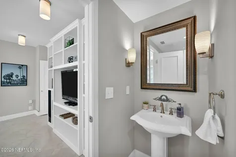 1596 Lancaster Terrace Jacksonville FL 32204