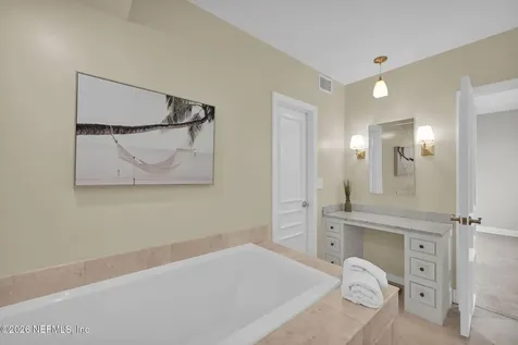 1596 Lancaster Terrace Jacksonville FL 32204