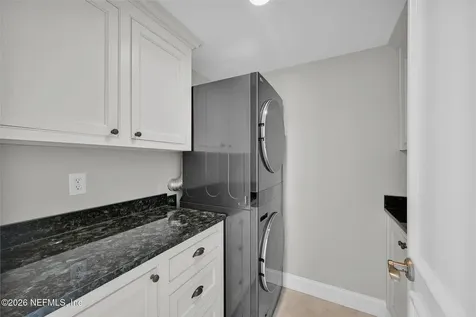 1596 Lancaster Terrace Jacksonville FL 32204