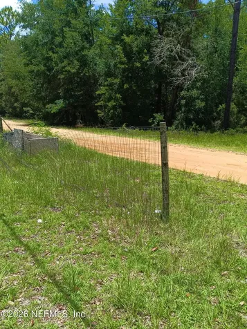 147 2nd Way Interlachen FL 32148