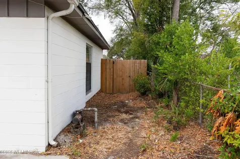 7303 Sandhurst Road S Jacksonville FL 32277