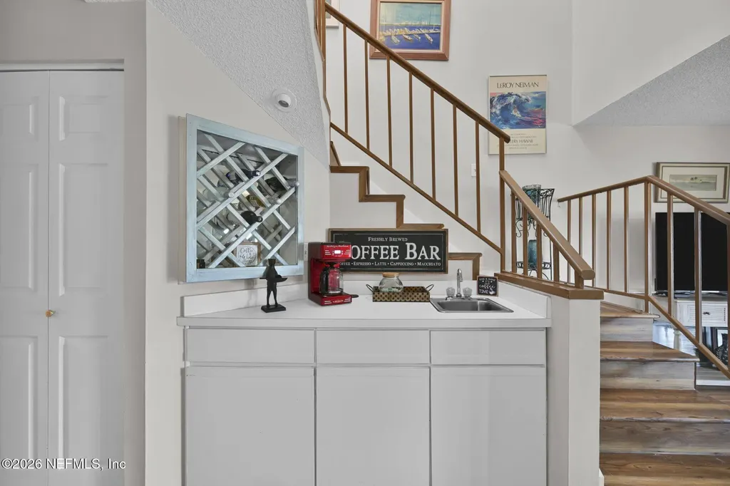 7701 Baymeadows Circle W Jacksonville FL 32256
