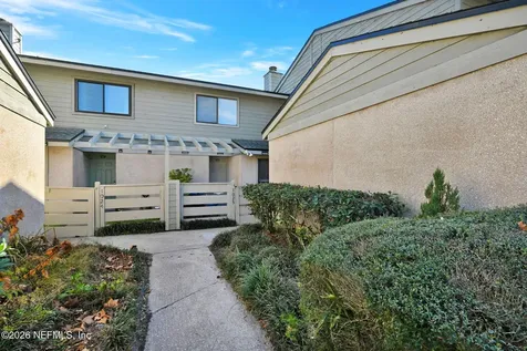 7701 Baymeadows Circle W Jacksonville FL 32256