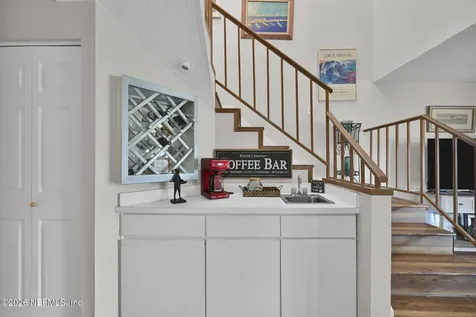 7701 Baymeadows Circle W Jacksonville FL 32256