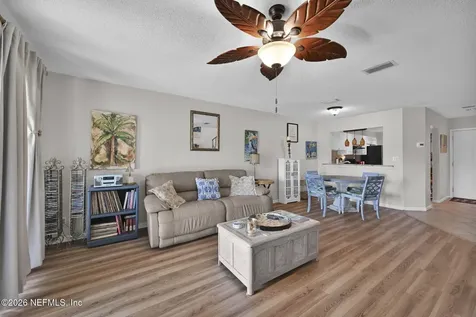 7701 Baymeadows Circle W Jacksonville FL 32256