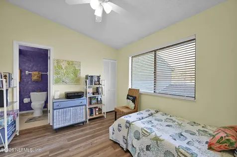 7701 Baymeadows Circle W Jacksonville FL 32256