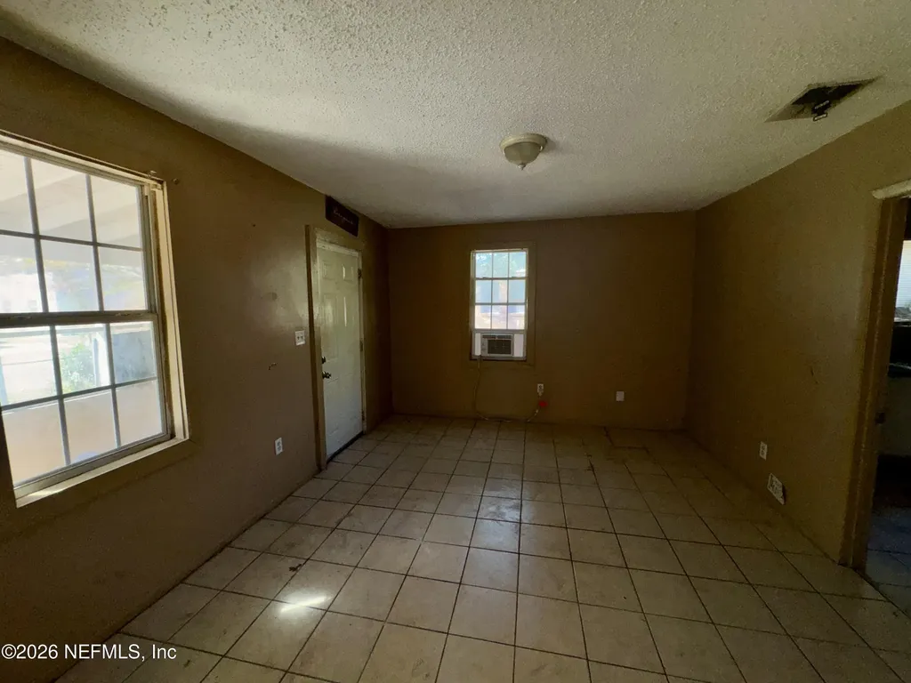 1087 W 29th Street Jacksonville FL 32209