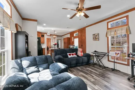 22813 NW County Road 225a Lawtey FL 32058