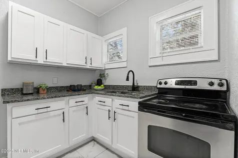 325 E 63rd Street Jacksonville FL 32208