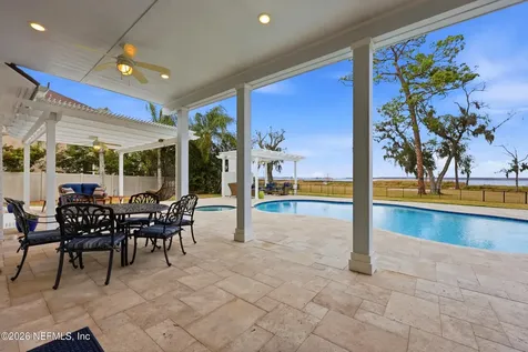 6285 Whispering Oaks Drive N Jacksonville FL 32277