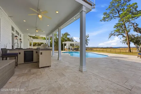 6285 Whispering Oaks Drive N Jacksonville FL 32277