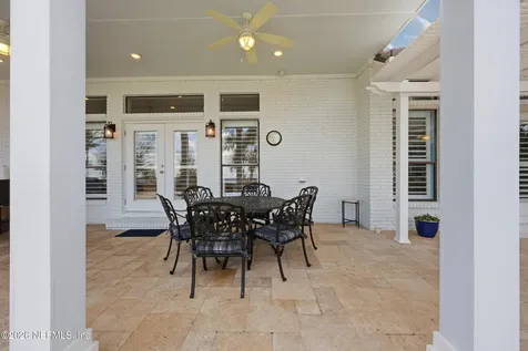 6285 Whispering Oaks Drive N Jacksonville FL 32277