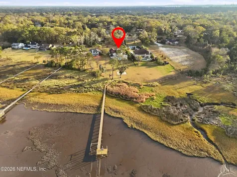6285 Whispering Oaks Drive N Jacksonville FL 32277