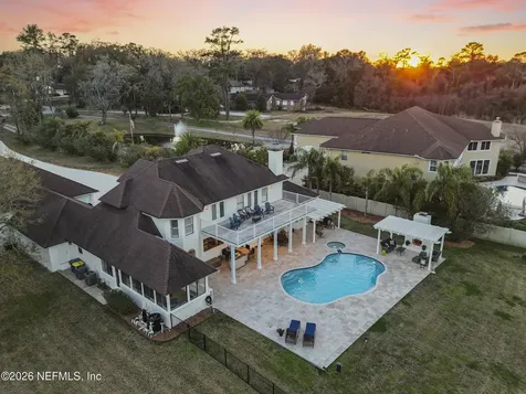 6285 Whispering Oaks Drive N Jacksonville FL 32277