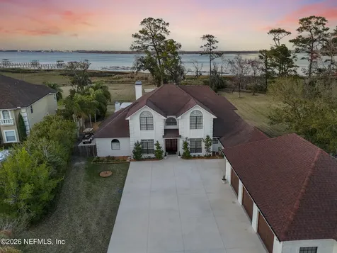 6285 Whispering Oaks Drive N Jacksonville FL 32277