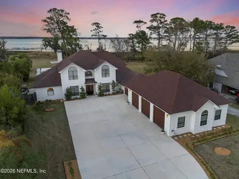 6285 Whispering Oaks Drive N Jacksonville FL 32277