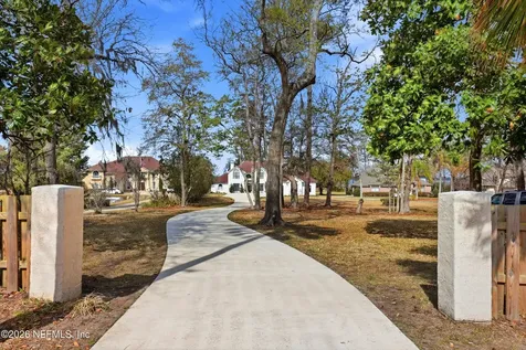 6285 Whispering Oaks Drive N Jacksonville FL 32277