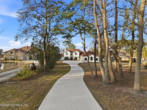 6285 Whispering Oaks Drive N Jacksonville FL 32277
