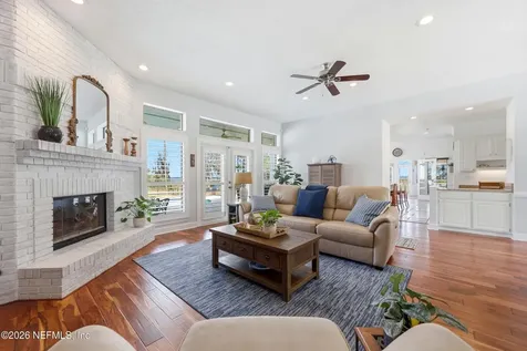 6285 Whispering Oaks Drive N Jacksonville FL 32277