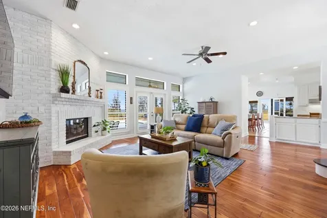 6285 Whispering Oaks Drive N Jacksonville FL 32277