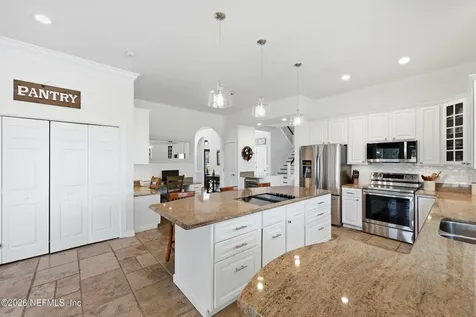 6285 Whispering Oaks Drive N Jacksonville FL 32277