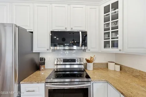 6285 Whispering Oaks Drive N Jacksonville FL 32277