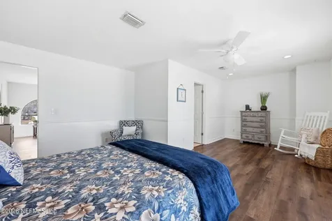 6285 Whispering Oaks Drive N Jacksonville FL 32277