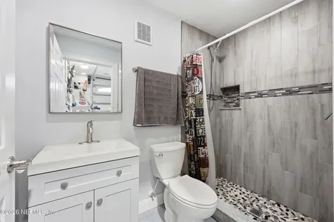6285 Whispering Oaks Drive N Jacksonville FL 32277