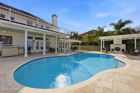 6285 Whispering Oaks Drive N Jacksonville FL 32277