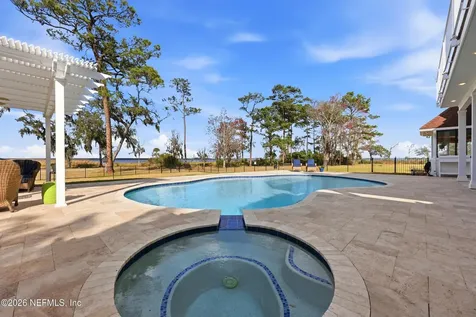 6285 Whispering Oaks Drive N Jacksonville FL 32277