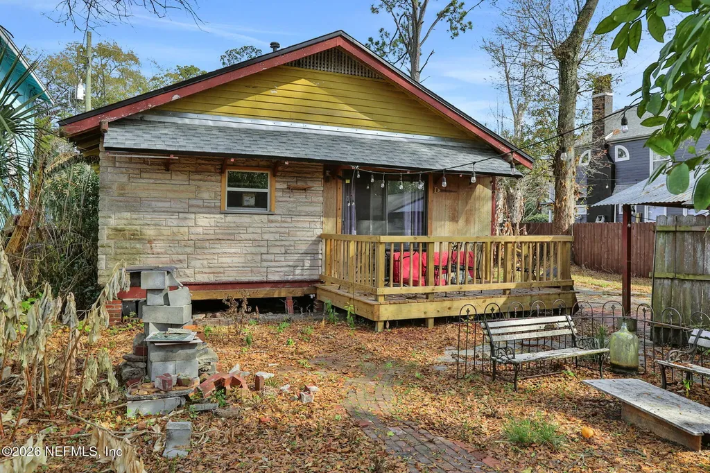 2048 Redwing Street Jacksonville FL 32206