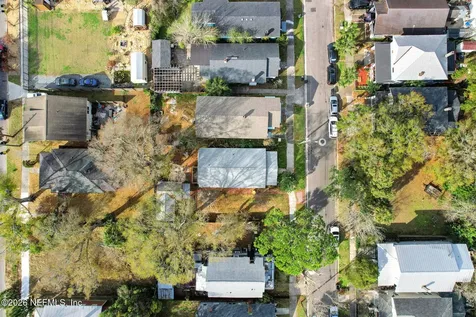 2048 Redwing Street Jacksonville FL 32206