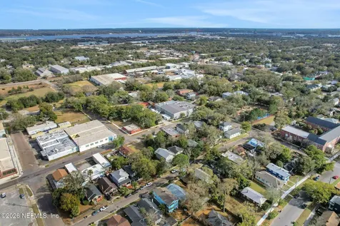 2048 Redwing Street Jacksonville FL 32206