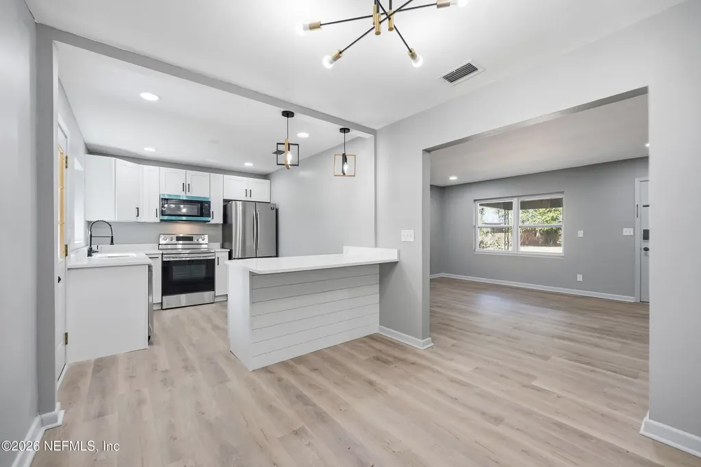 6124 Woodside Drive Jacksonville FL 32210