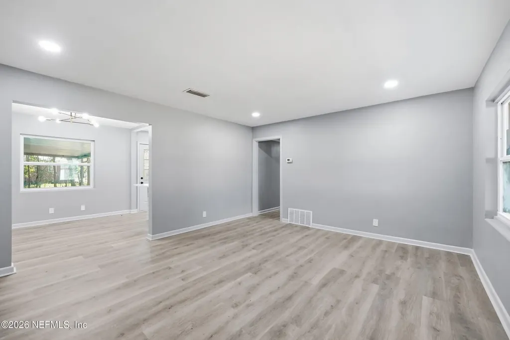 6124 Woodside Drive Jacksonville FL 32210